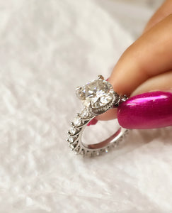 Women's Diamond Ring