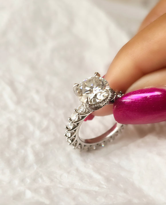 Women's Diamond Ring