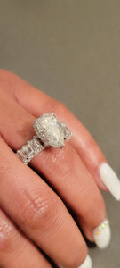 Custom diamond wedding ring